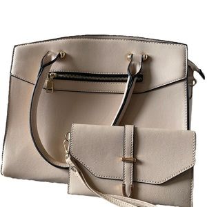 *UNBRANDED* Handbag w/ wristlet wallet